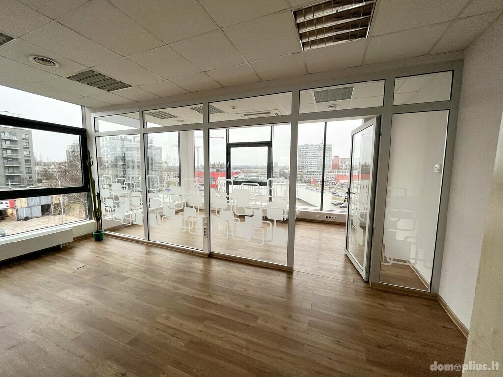 Office / Commercial/service / Other Premises for rent Vilniuje, Šiaurės miestelis, Kareivių g.