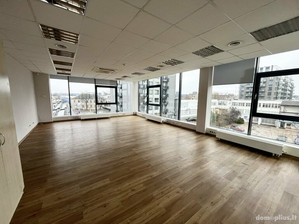 Office / Commercial/service / Other Premises for rent Vilniuje, Šiaurės miestelis, Kareivių g.