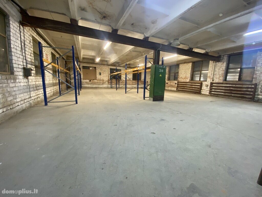 Parduodamos Gamybos ir sandėliavimo / Sandėliavimo patalpos Telšių rajono sav., Telšiuose, Sedos g.