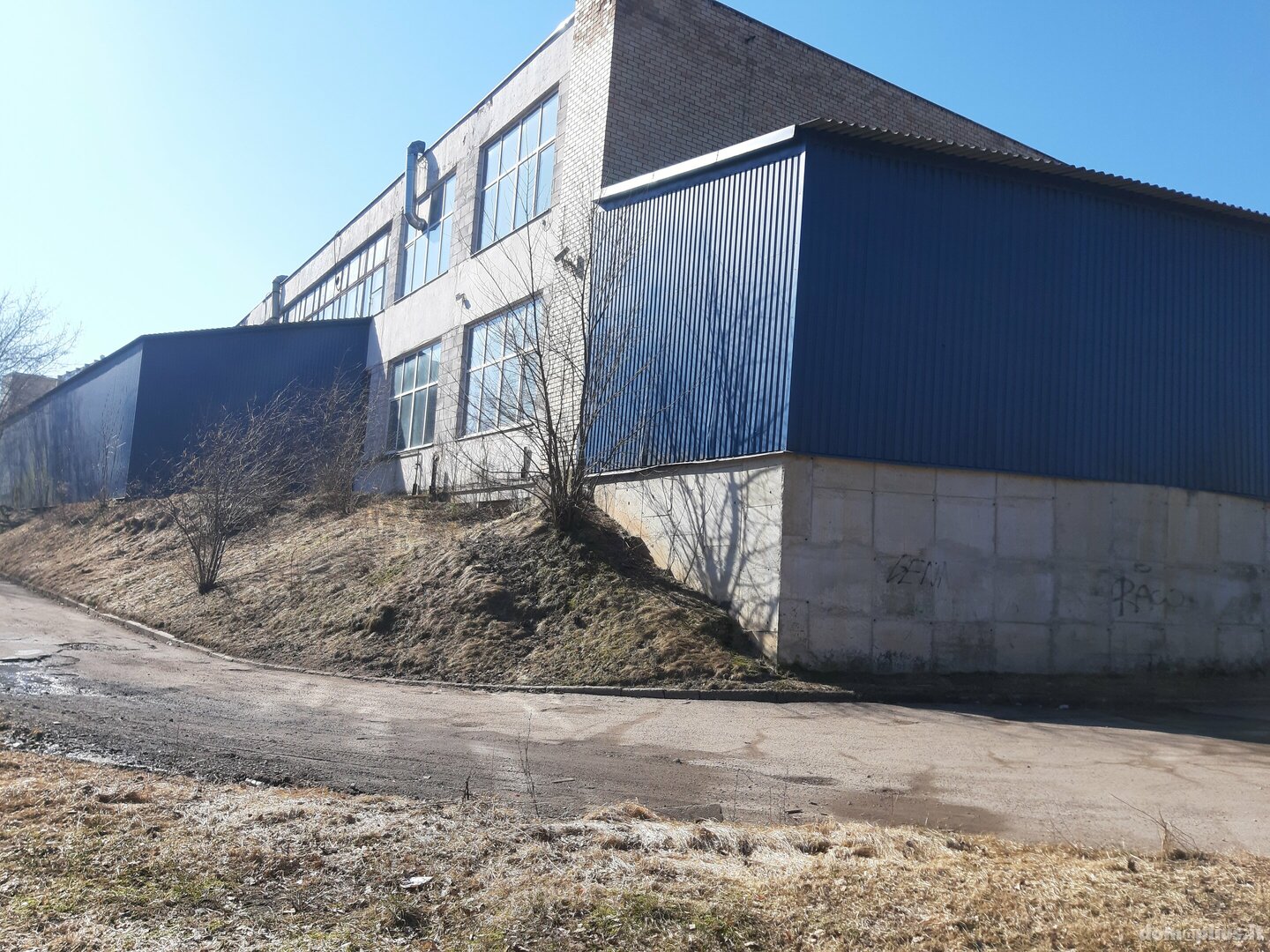 Sandėliavimo / Prekybos ir paslaugų / Gamybos ir sandėliavimo Patalpų nuoma Vilniuje, Šnipiškėse, Kalvarijų g.