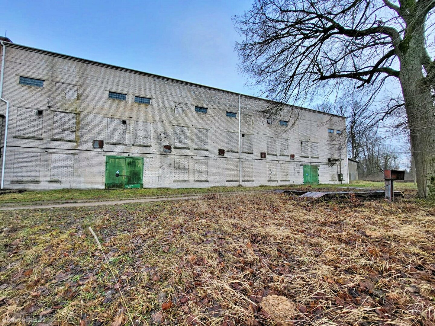 Parduodamos Gamybos ir sandėliavimo / Kita patalpos Panevėžio rajono sav., Miežiškiuose, Dvaro g.