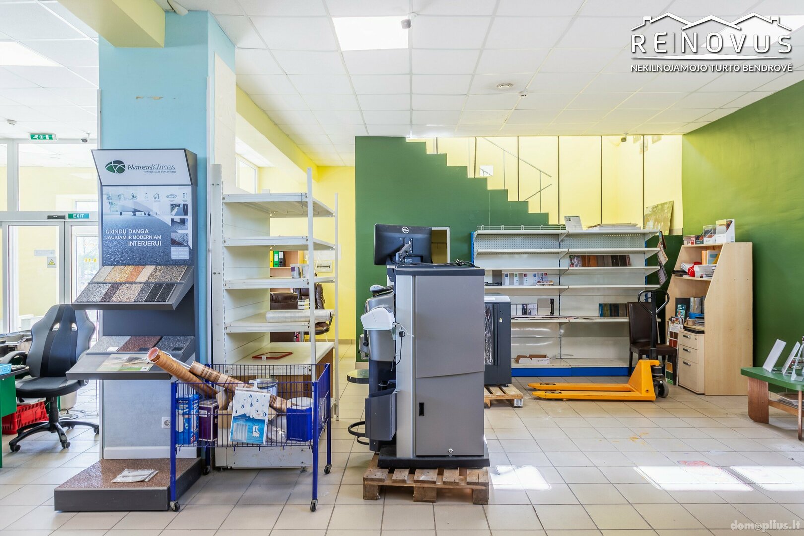 Parduodamos Sandėliavimo / Prekybos ir paslaugų / Gamybos ir sandėliavimo patalpos Pakruojo rajono sav., Pakruojyje, Statybininkų g.