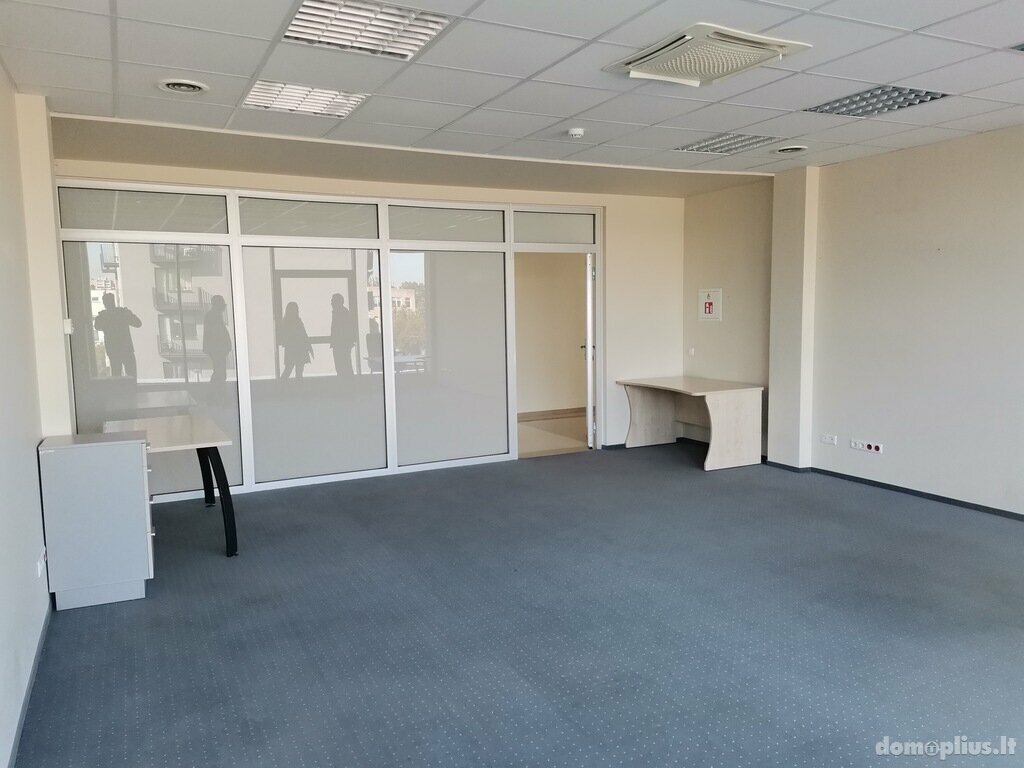 Office Premises for rent Vilniuje, Žirmūnuose, Kareivių g.