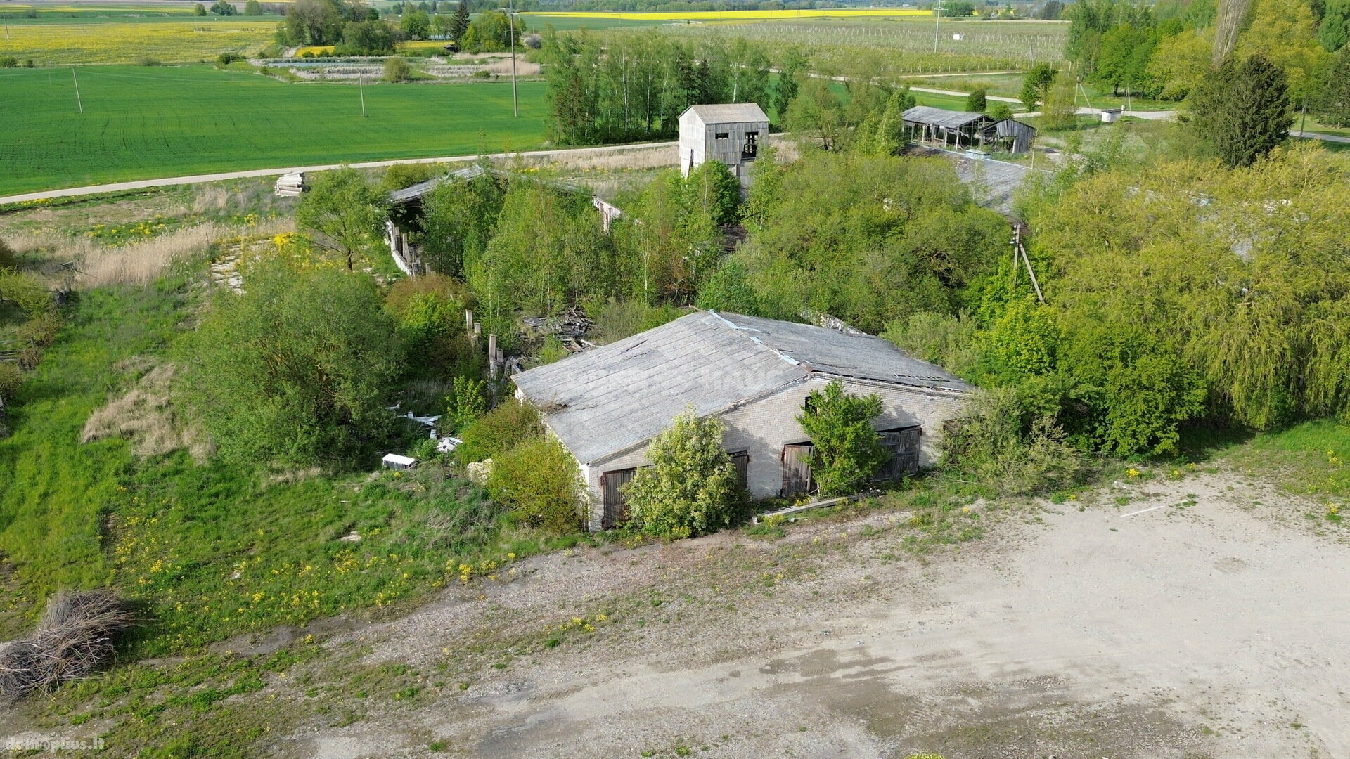 Parduodamos Gamybos ir sandėliavimo patalpos Pasvalio rajono sav., Pajiešmeniuose