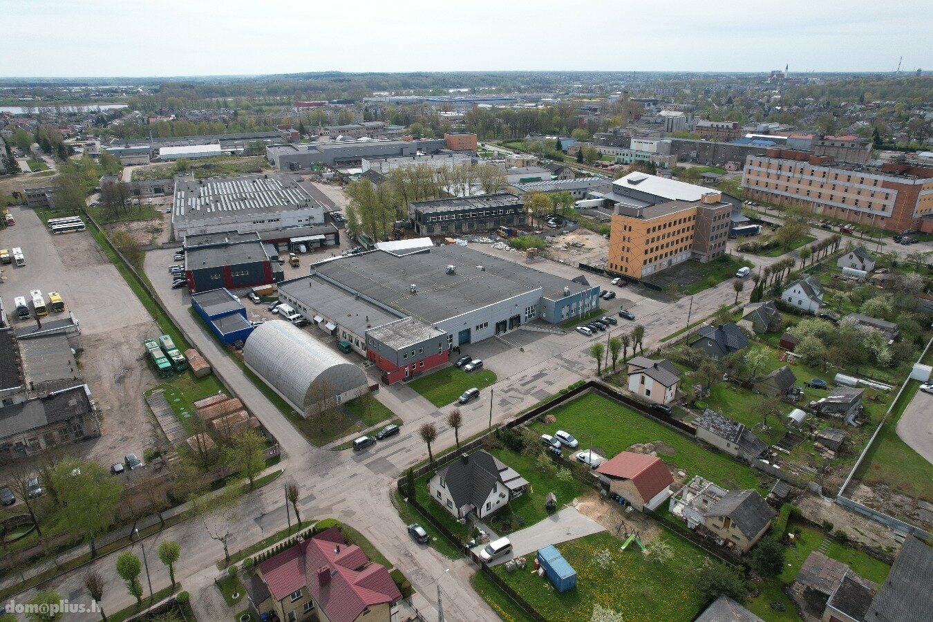 Parduodamos Gamybos ir sandėliavimo patalpos Šiauliuose, Gubernijoje, Šarūno g.
