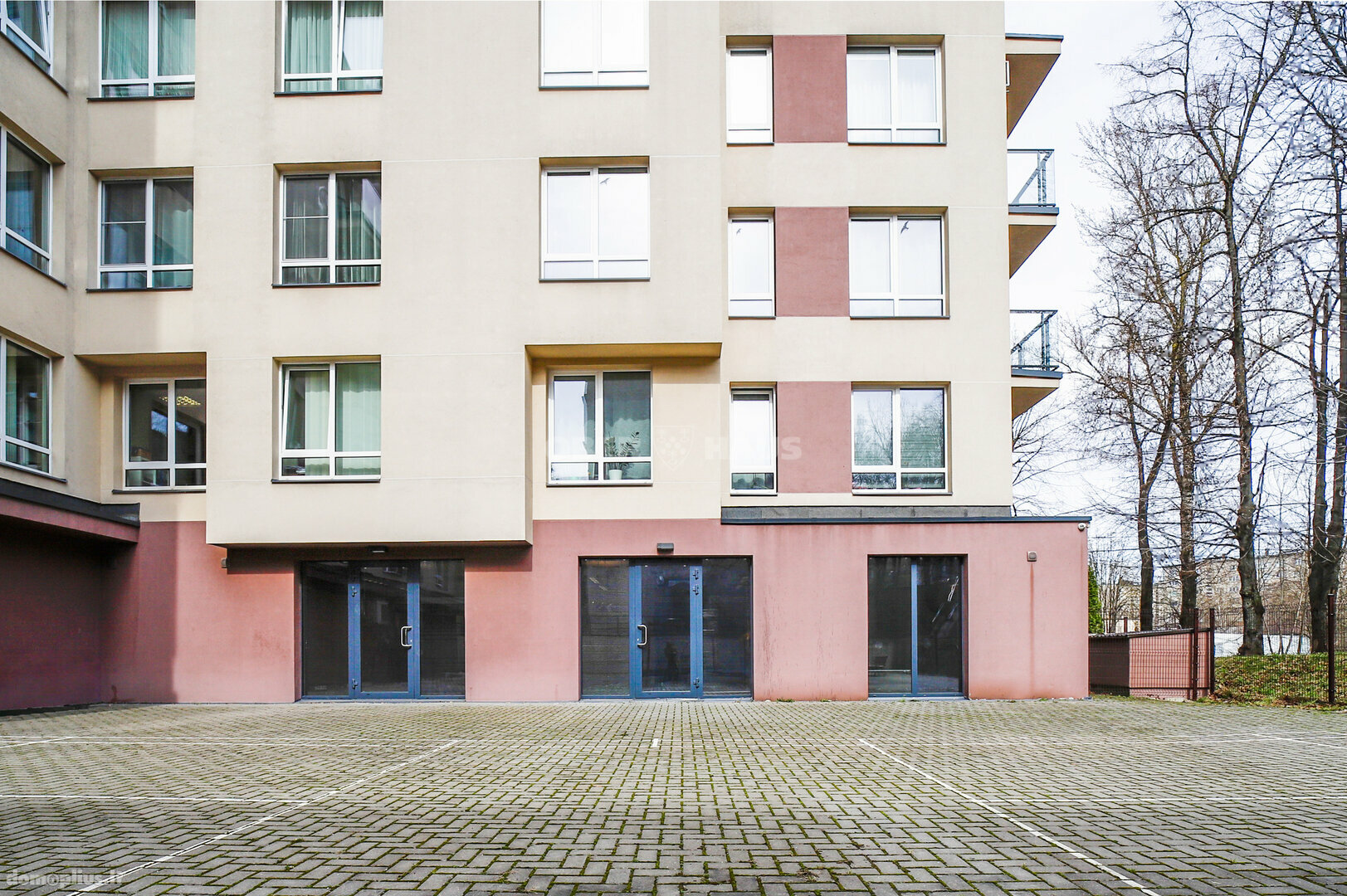 Parduodamos Prekybos ir paslaugų patalpos Vilniuje, Naujininkuose, Dzūkų g.