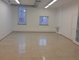 Biuro / Turizmo ir rekreacijos / Prekybos ir paslaugų Patalpų nuoma Klaipėdoje, Senamiestyje, Tiltų g.
