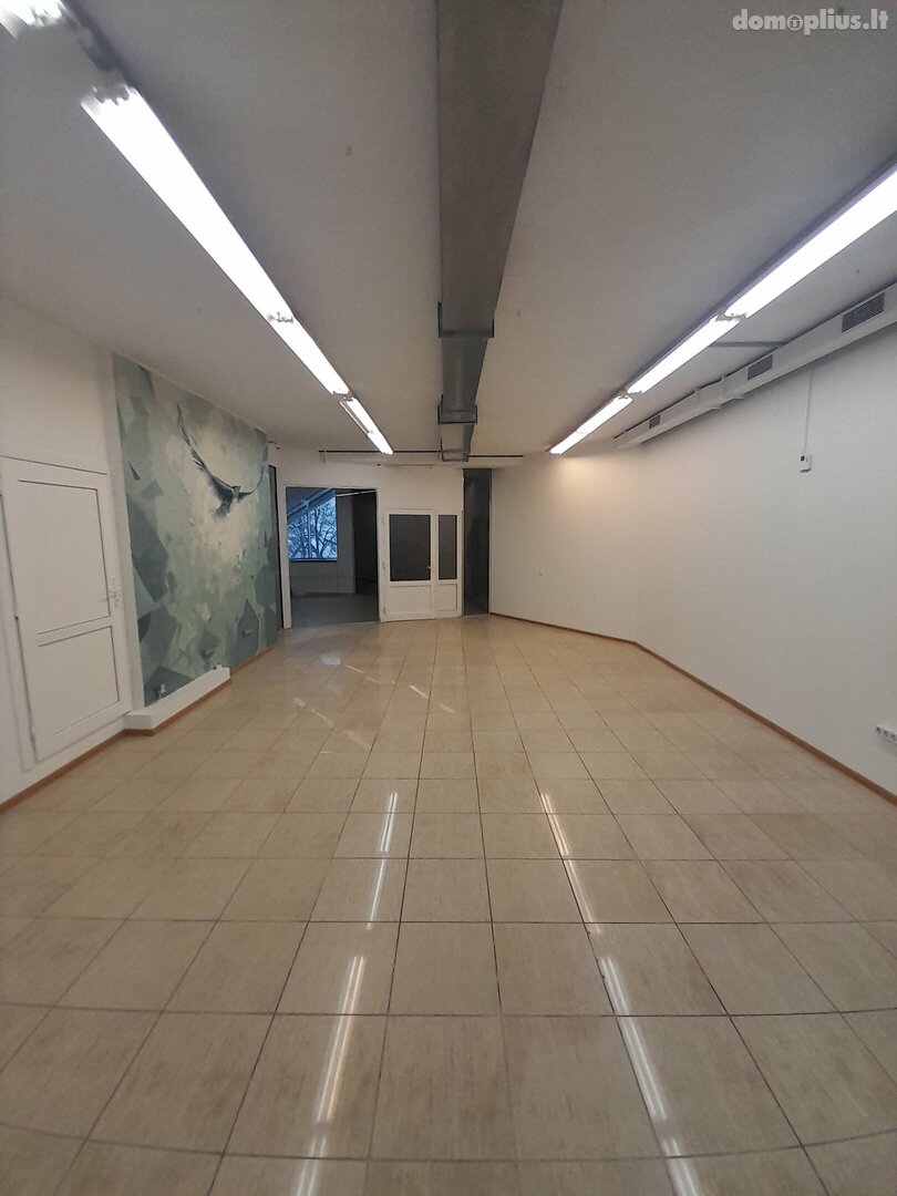 Biuro / Turizmo ir rekreacijos / Prekybos ir paslaugų Patalpų nuoma Klaipėdoje, Senamiestyje, Tiltų g.