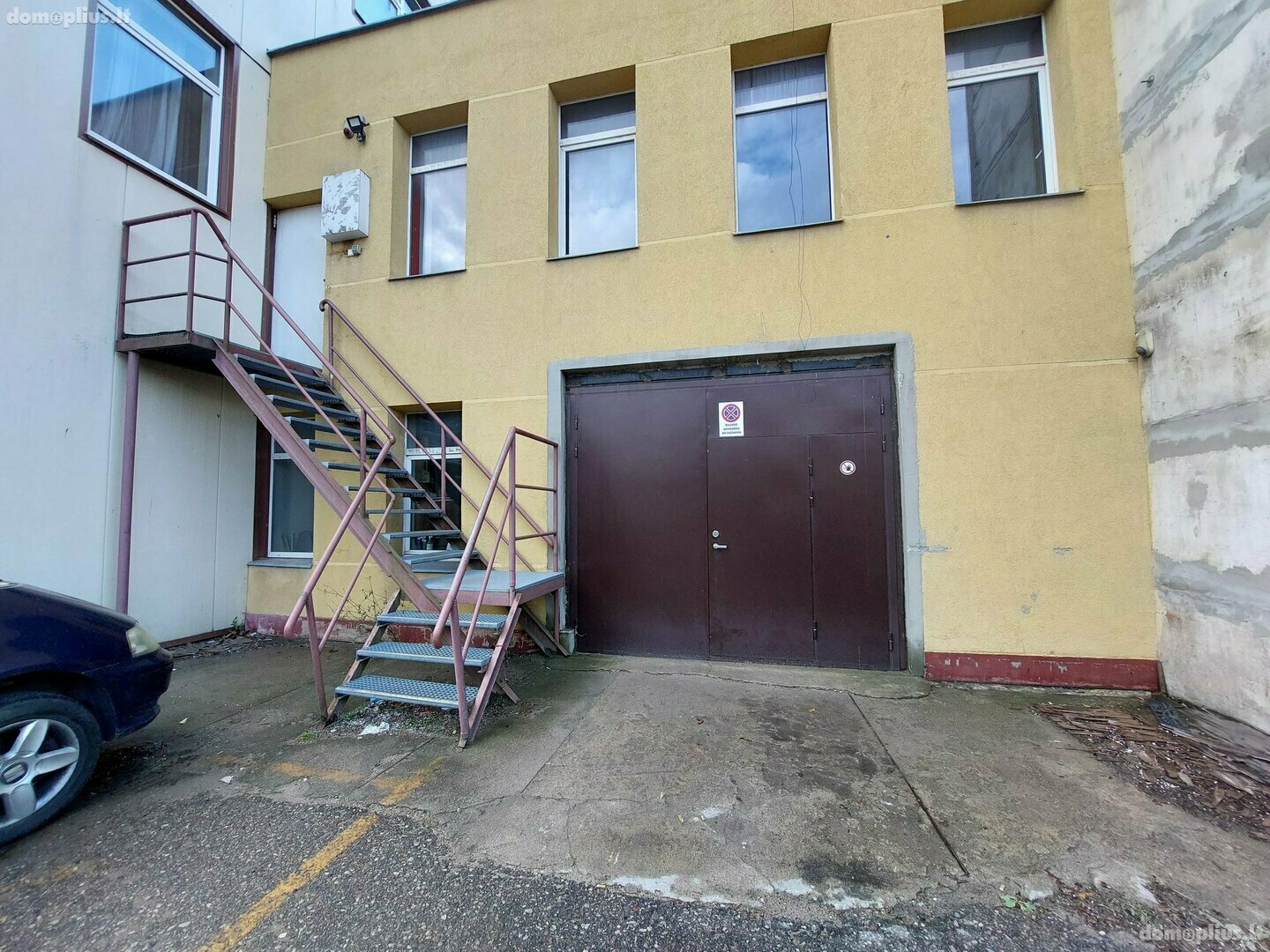 Biuro / Prekybos ir paslaugų / Gamybos ir sandėliavimo Patalpų nuoma Vilniuje, Žirmūnuose, Pulko g.