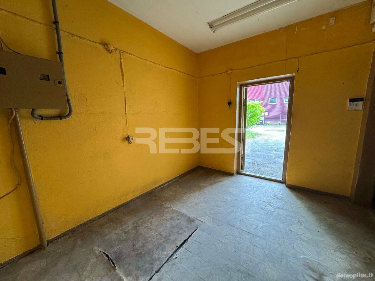 Parduodamos Prekybos ir paslaugų patalpos Šiauliuose, Pabaliuose, Pramonės g.