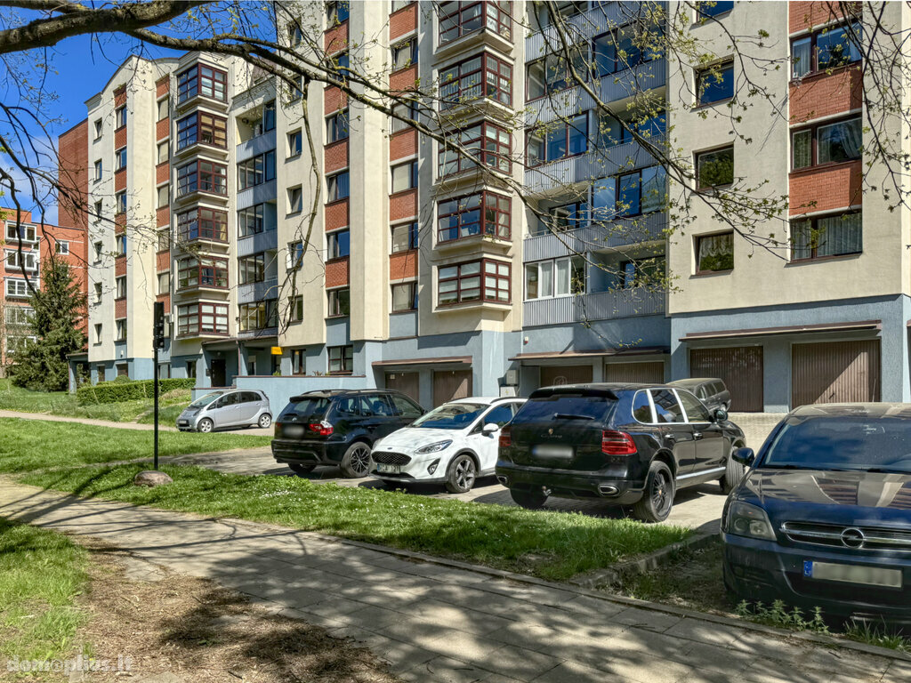 Parduodamos  patalpos Vilniuje, Baltupiuose, Kalvarijų g.