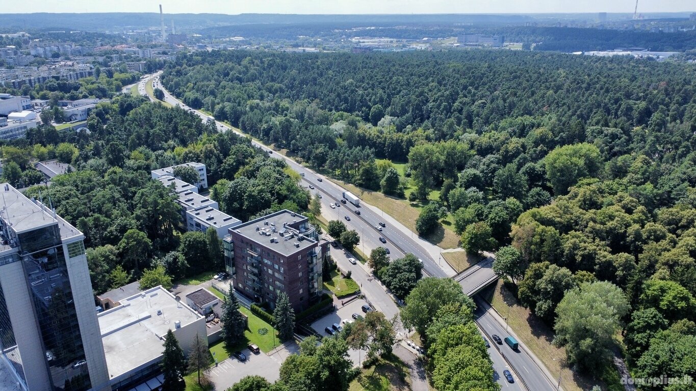 Parduodamos Biuro / Prekybos ir paslaugų patalpos Vilniuje, Naujamiestyje, M. K. Čiurlionio g.