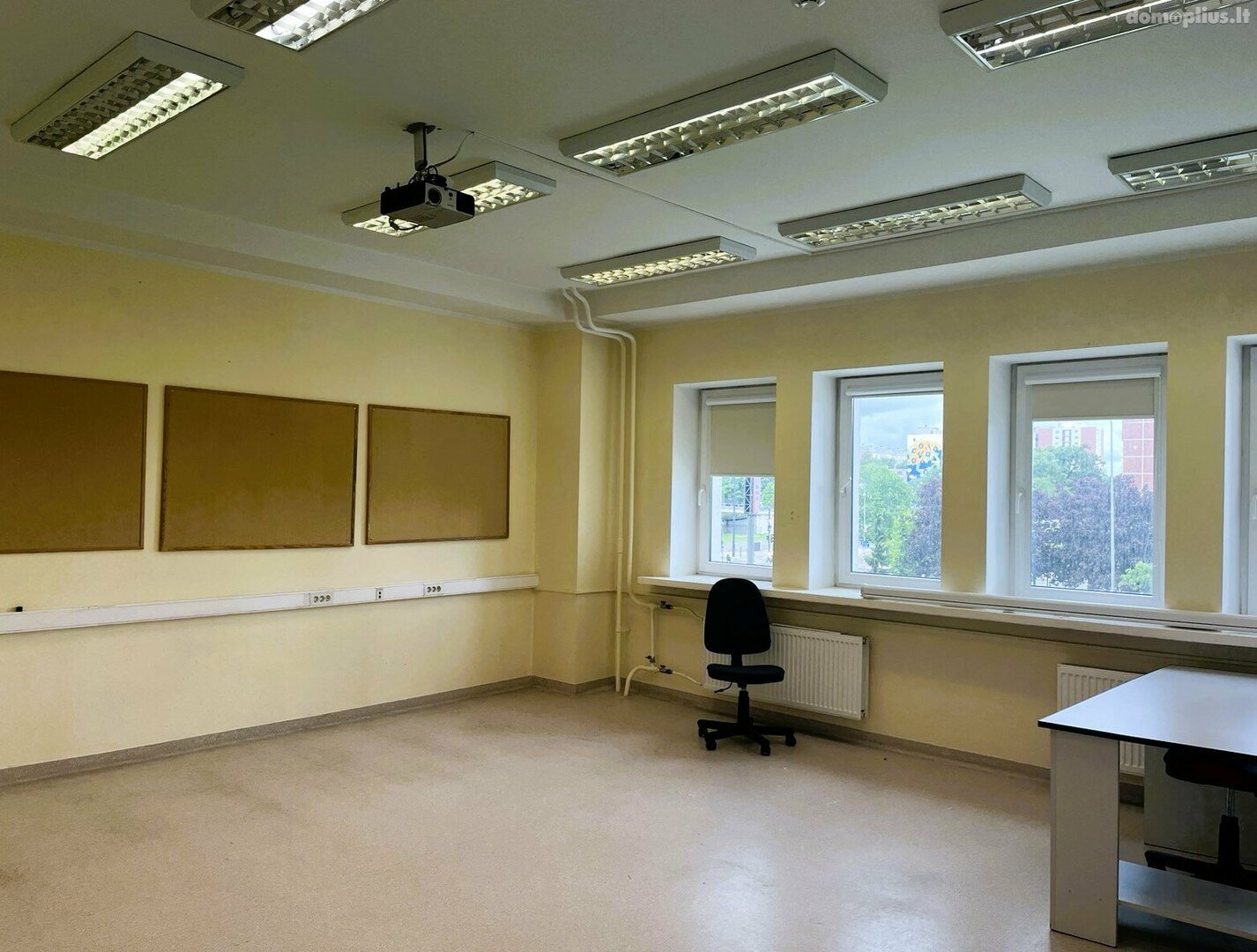 Office / Commercial/service / Other Premises for rent Vilniuje, Viršuliškėse, Laisvės pr.