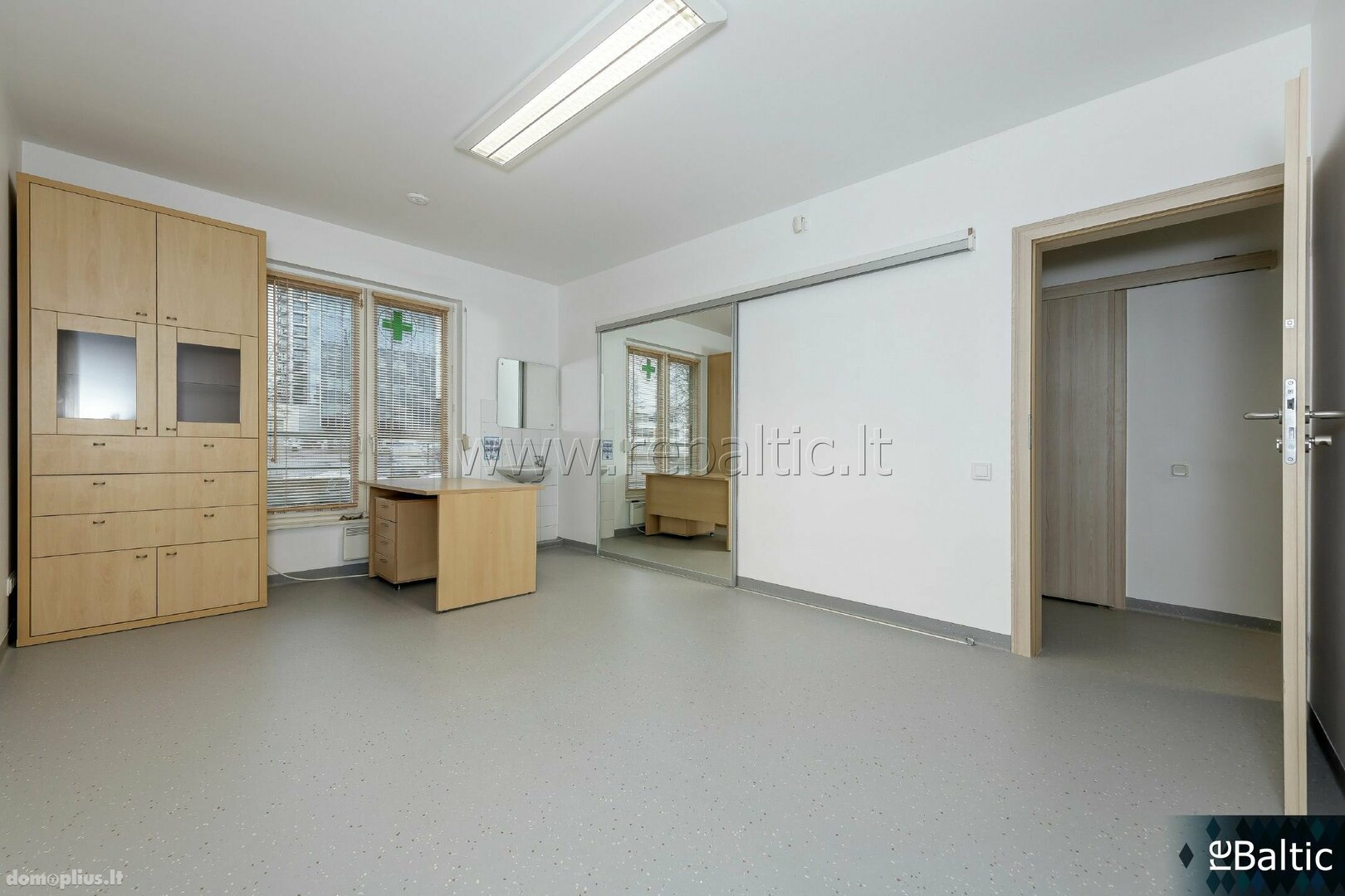 For sale Commercial/service premises Vilniuje, Naujamiestyje, S. Konarskio g.