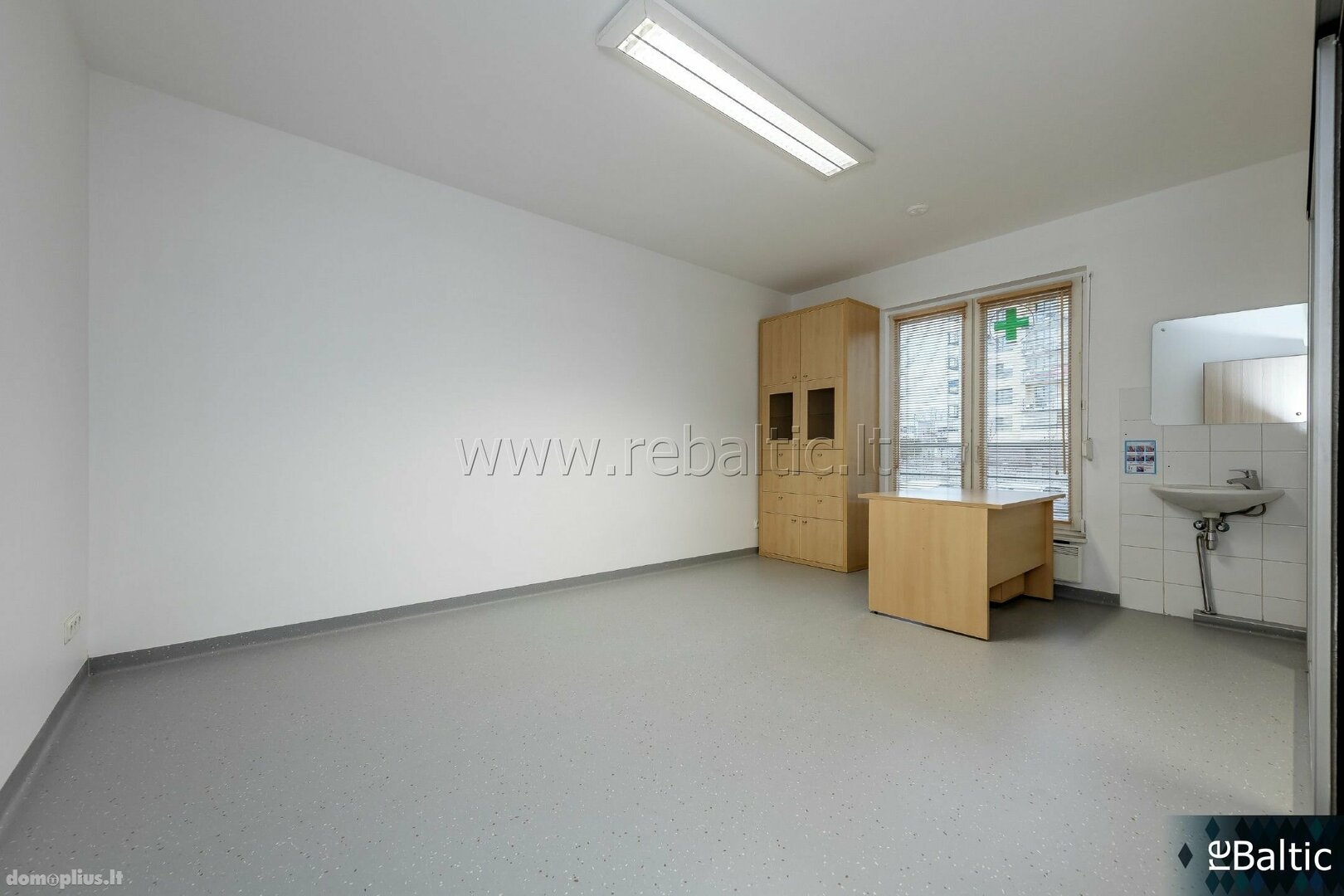 For sale Commercial/service premises Vilniuje, Naujamiestyje, S. Konarskio g.