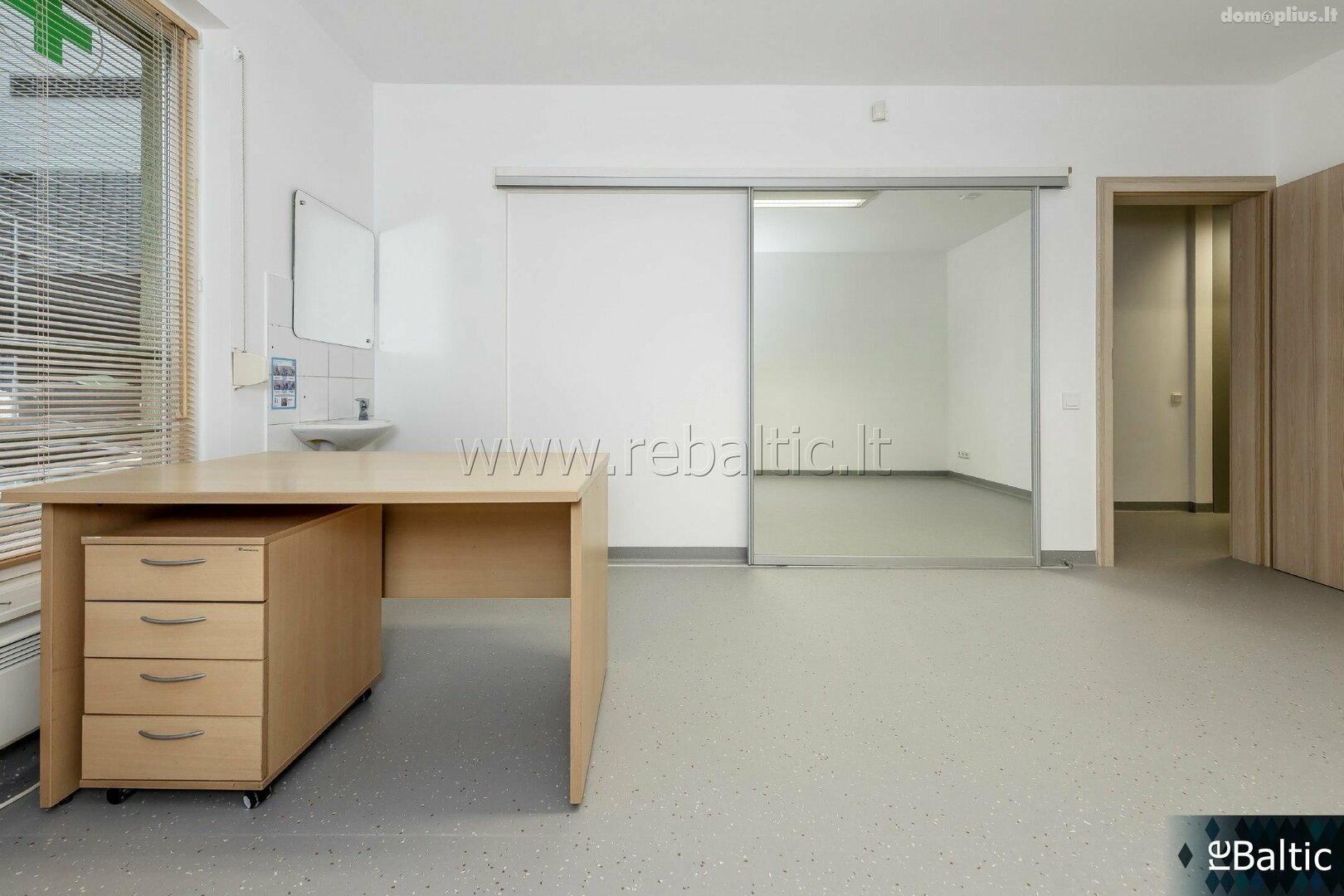 For sale Commercial/service premises Vilniuje, Naujamiestyje, S. Konarskio g.