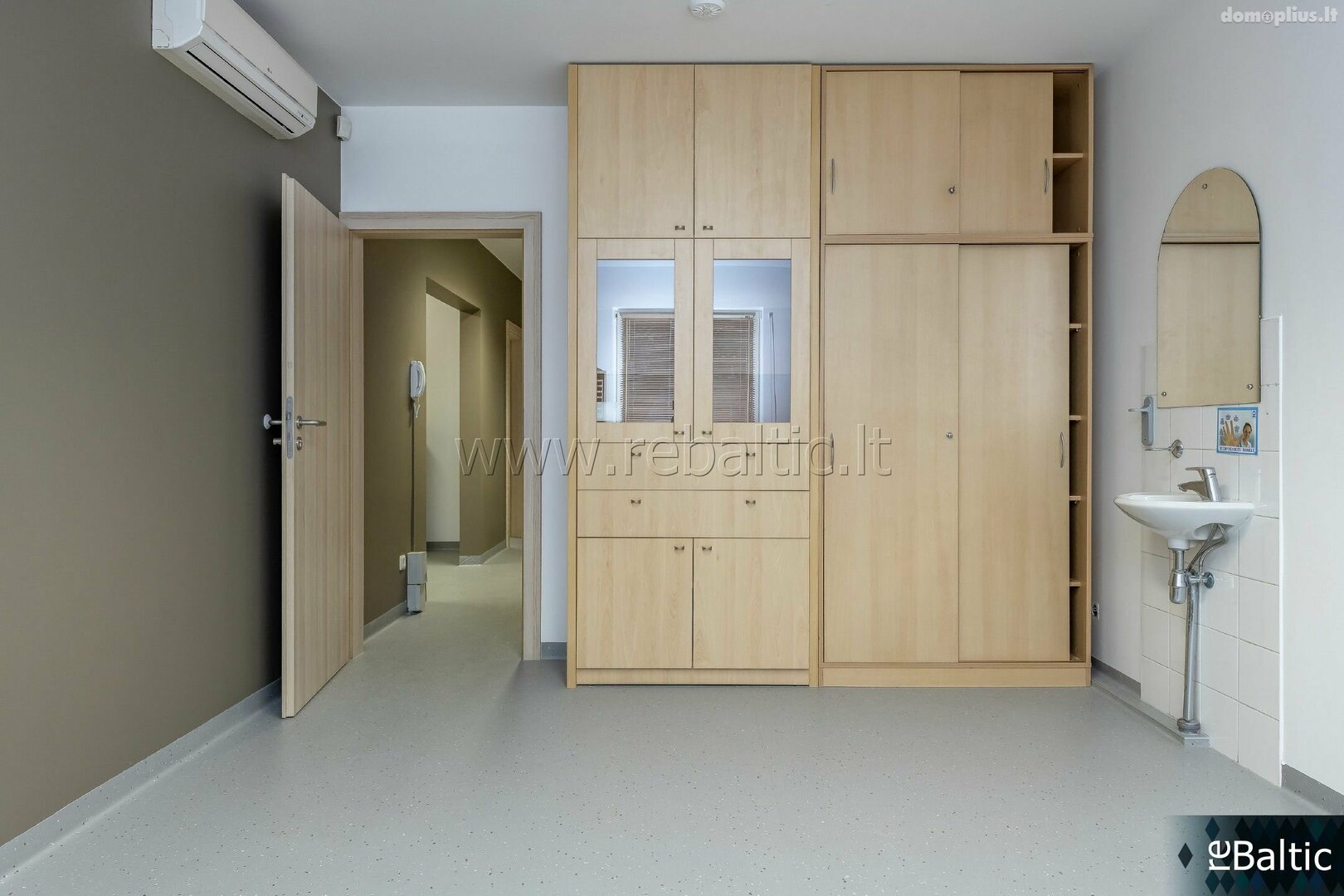For sale Commercial/service premises Vilniuje, Naujamiestyje, S. Konarskio g.