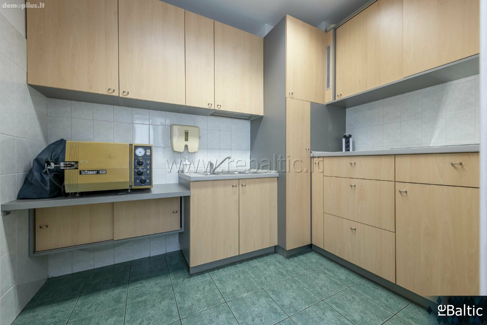 For sale Commercial/service premises Vilniuje, Naujamiestyje, S. Konarskio g.