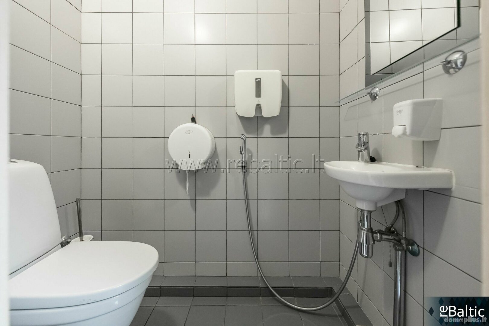 For sale Commercial/service premises Vilniuje, Naujamiestyje, S. Konarskio g.