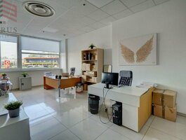 Продаётся  помещения Vilniuje, Žirmūnuose, Kareivių g.