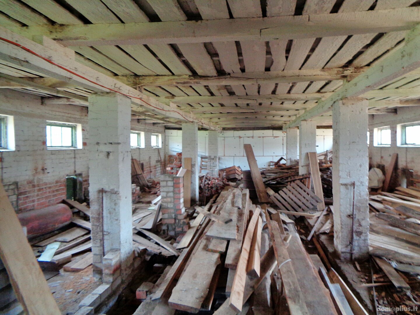 Продаётся Производственнoe и складскoe / Прочее помещения Biržų rajono sav., Juostaviečiuose, Kaštonų g.