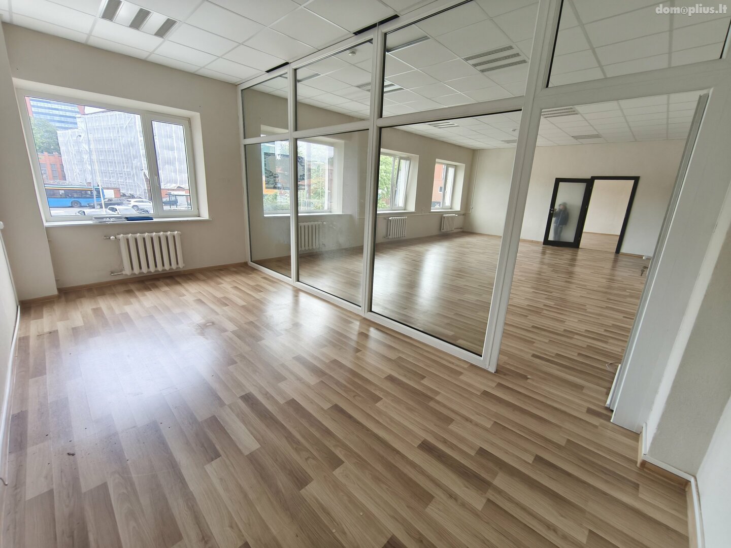 Для бюро / Tуризм / Торговое/сервисное Помещения в аренду Klaipėdoje, Centre, Naujoji Uosto g.