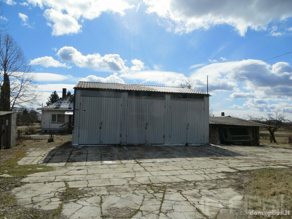 Parduodamos Gamybos ir sandėliavimo / Sandėliavimo patalpos Utenos rajono sav., Vaikutėnuose, Tvenkinių g.