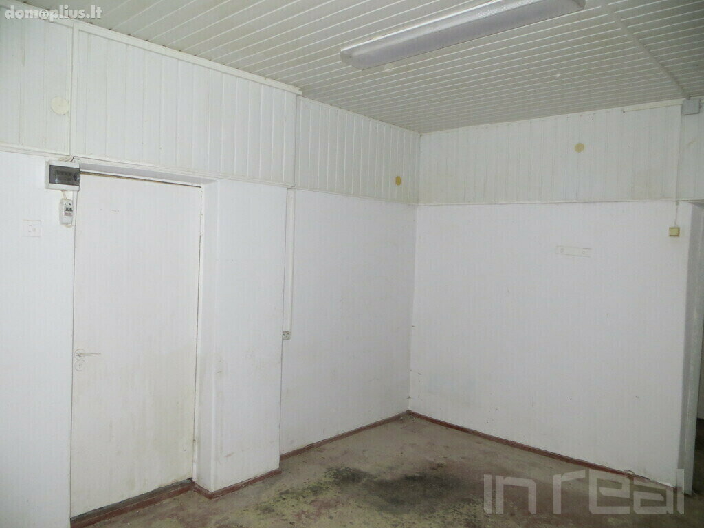 Parduodamos Gamybos ir sandėliavimo / Sandėliavimo patalpos Utenos rajono sav., Vaikutėnuose, Tvenkinių g.