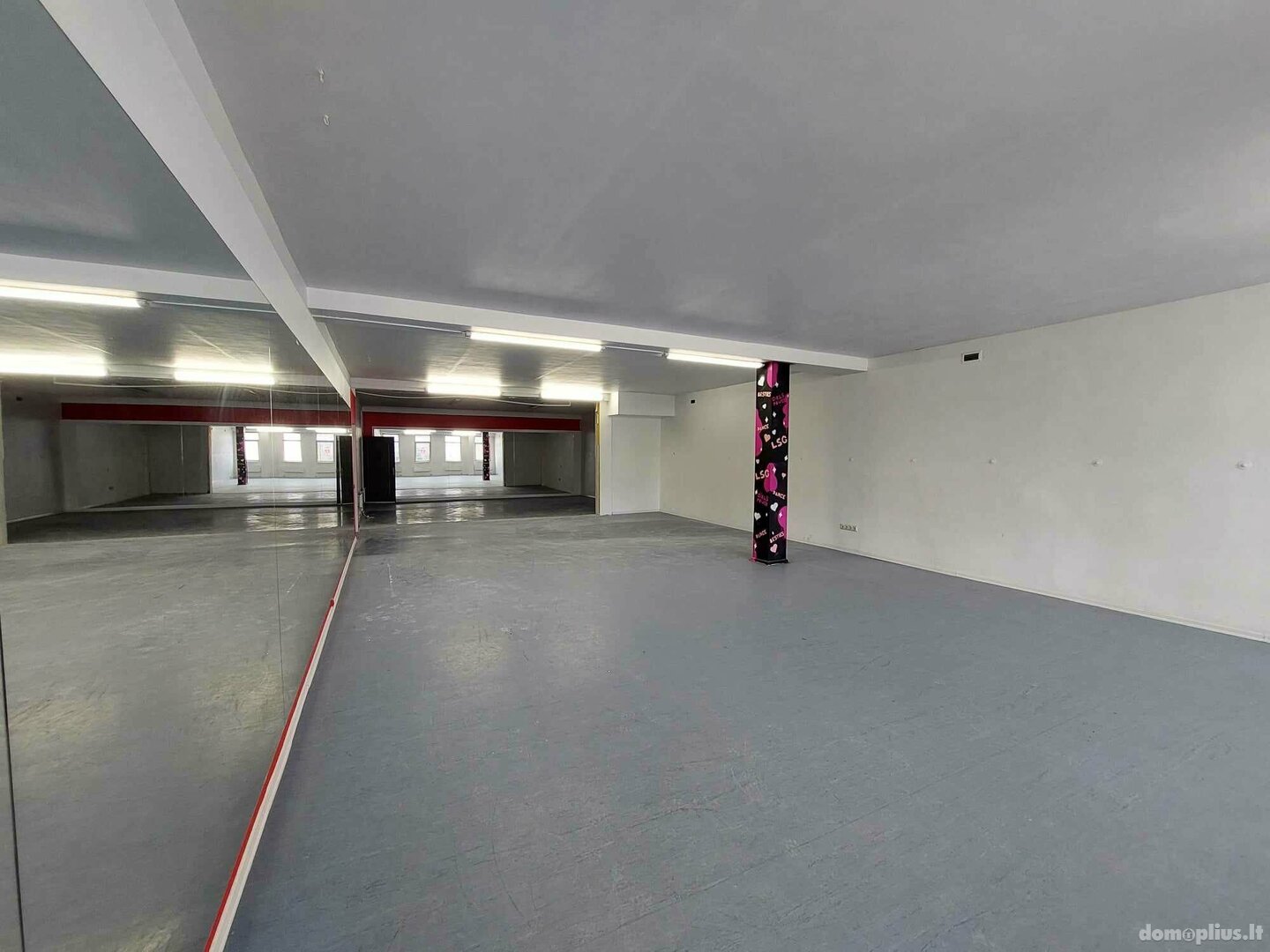 Office / Commercial/service / Manufacture and storage Premises for rent Vilniuje, Žirmūnuose, Pulko g.