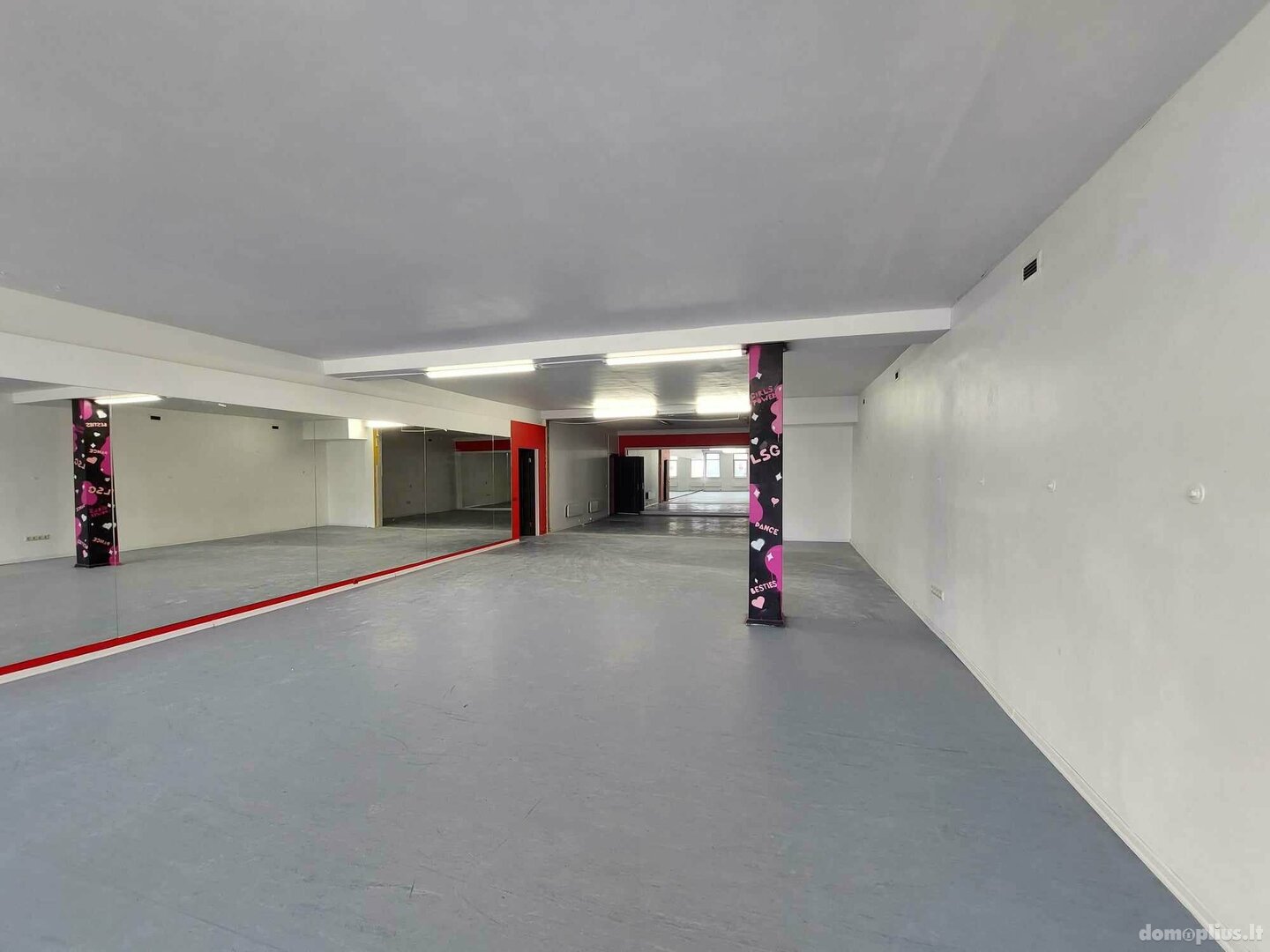 Office / Commercial/service / Manufacture and storage Premises for rent Vilniuje, Žirmūnuose, Pulko g.