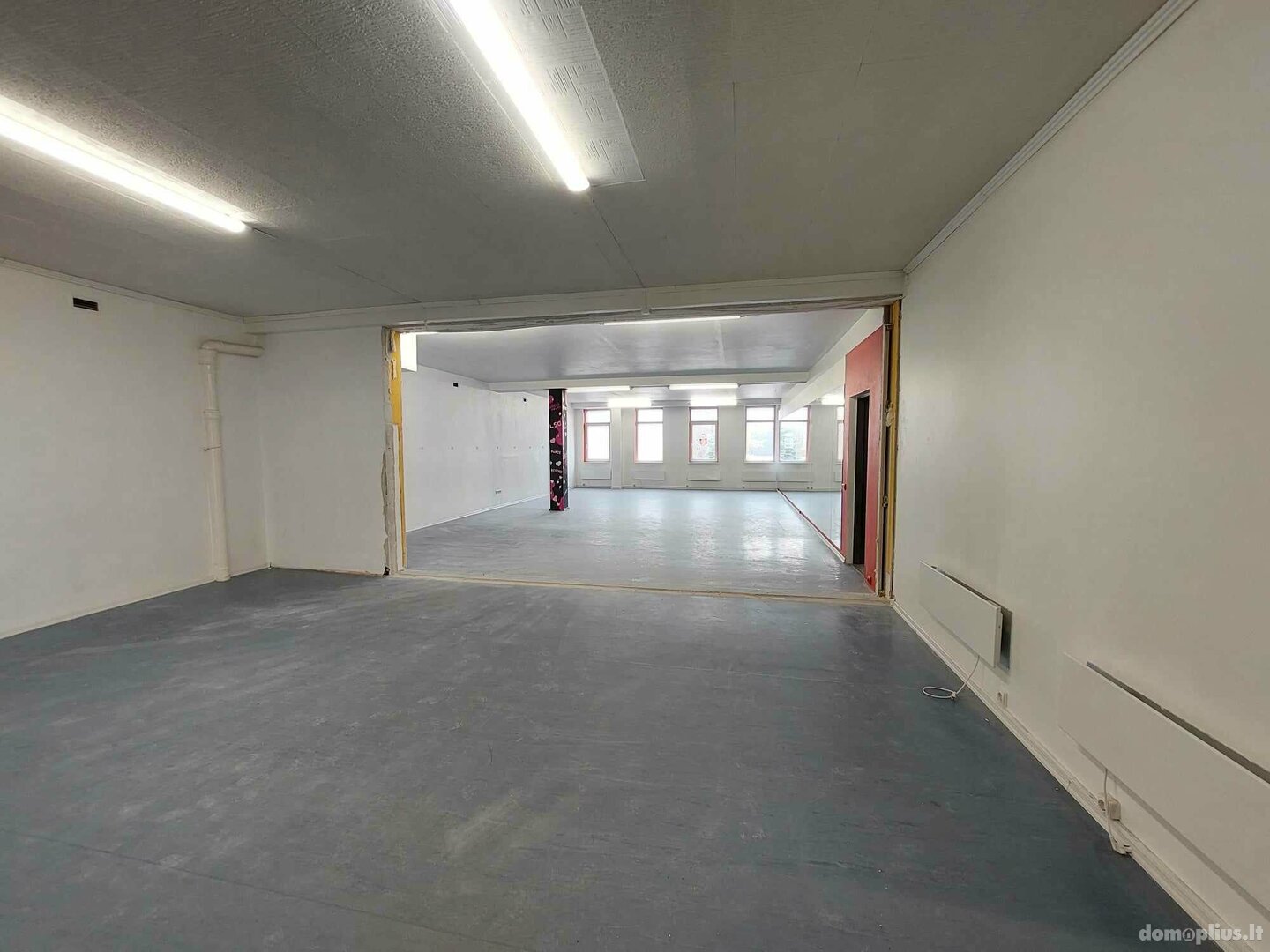 Office / Commercial/service / Manufacture and storage Premises for rent Vilniuje, Žirmūnuose, Pulko g.