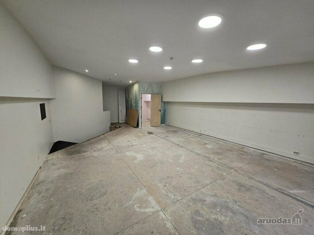 Office / Manufacture and storage / Storage Premises for rent Vilniuje, Karoliniškėse, Rolando Jankausko g.