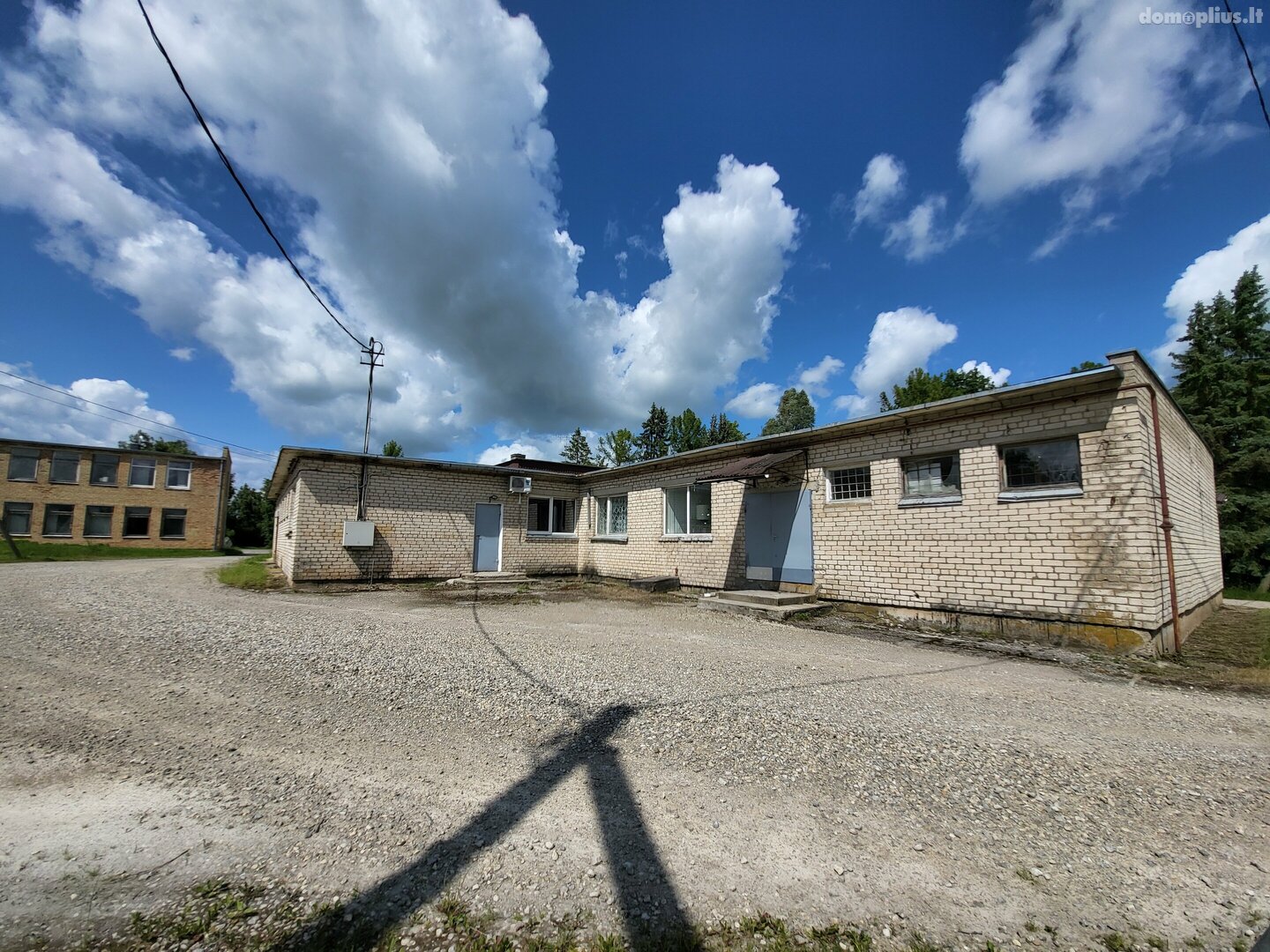 Parduodamos Maitinimo / Prekybos ir paslaugų / Gamybos ir sandėliavimo patalpos Radviliškio rajono sav., Vėriškiuose, Ropokalnio g.