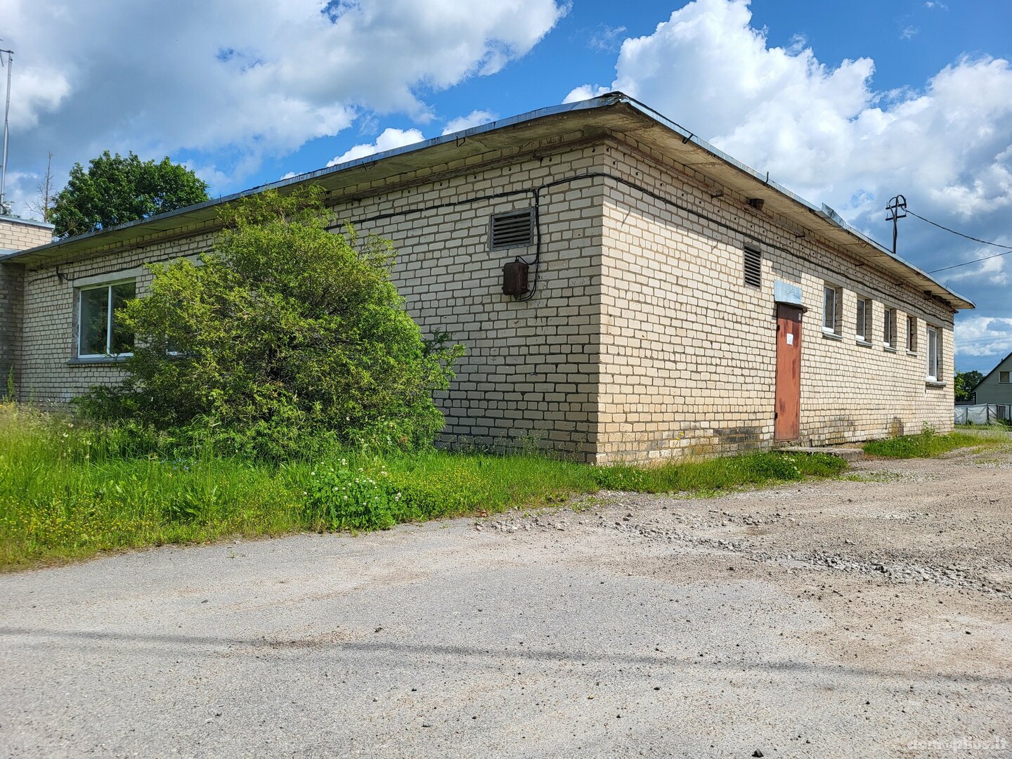 Parduodamos Maitinimo / Prekybos ir paslaugų / Gamybos ir sandėliavimo patalpos Radviliškio rajono sav., Vėriškiuose, Ropokalnio g.
