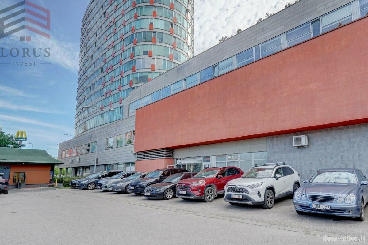 Parduodamos  patalpos Vilniuje, Žirmūnuose, Kareivių g.