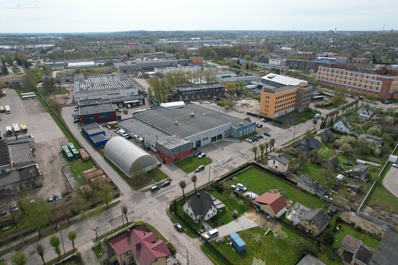 Parduodamos Gamybos ir sandėliavimo patalpos Šiauliuose, Gubernijoje, Šarūno g.