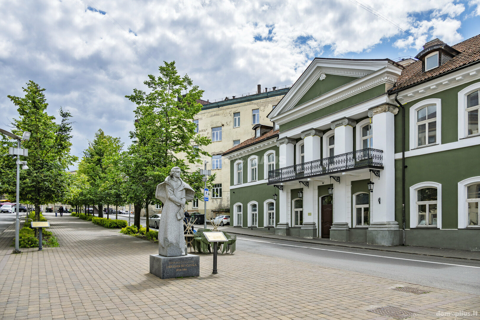 Parduodamos Prekybos ir paslaugų patalpos Vilniuje, Senamiestyje, Visų Šventųjų g.