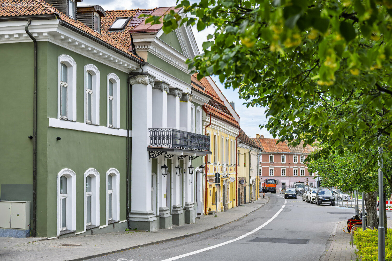 Parduodamos Prekybos ir paslaugų patalpos Vilniuje, Senamiestyje, Visų Šventųjų g.