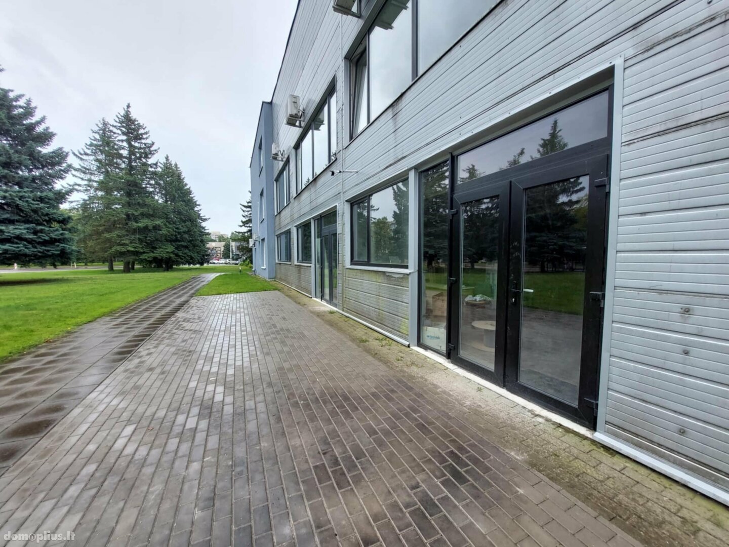 Office / Commercial/service / Manufacture and storage Premises for rent Vilniuje, Žirmūnuose, Žirmūnų g.