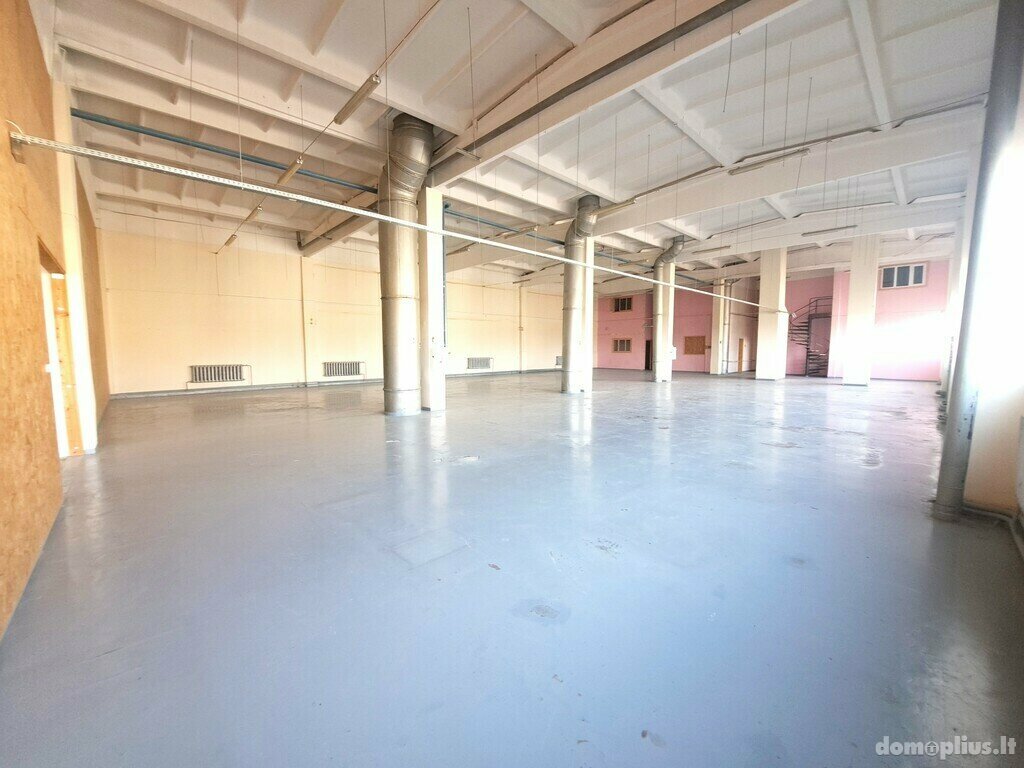 Производственнoe и складскoe / Складскoe Помещения в аренду Kaune, Vilijampolėje, Raudondvario pl.