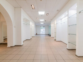 Продаётся Для бюро / Торговое/сервисное помещения Šiauliuose, Centre, Dvaro g.