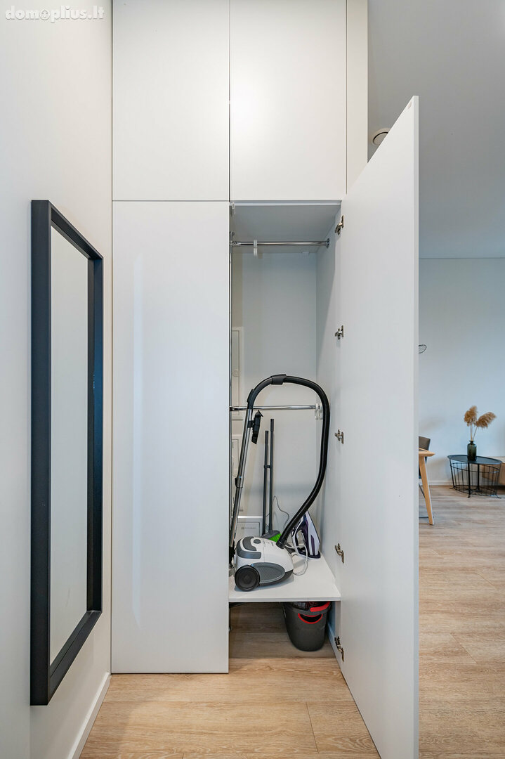 Shanti barracks ap by Polo apartments. Buto nuoma Kaune, Žemieji Šančiai, A. Juozapavičiaus pr.