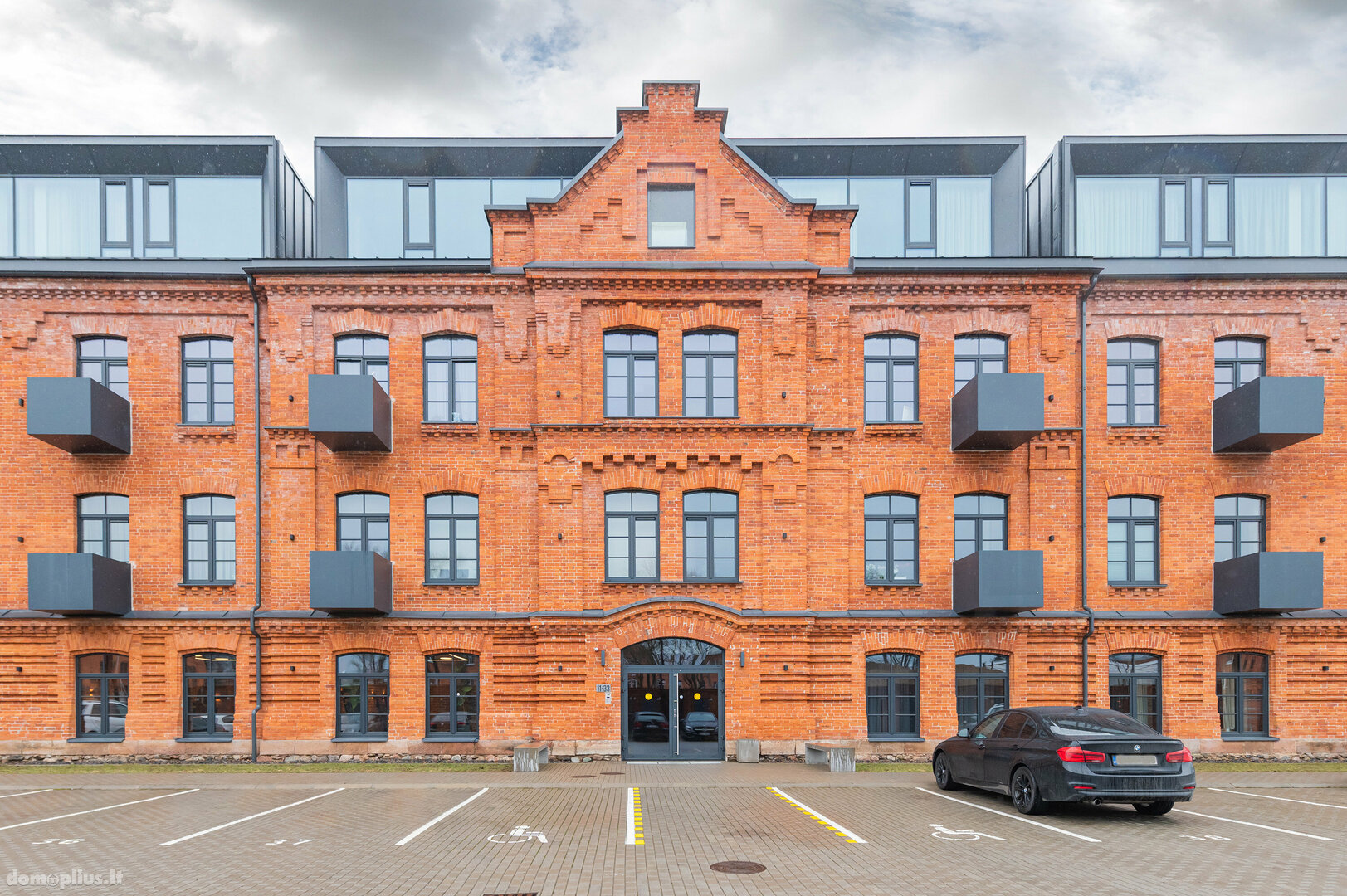 Shanti barracks ap by Polo apartments. Buto nuoma Kaune, Žemieji Šančiai, A. Juozapavičiaus pr.