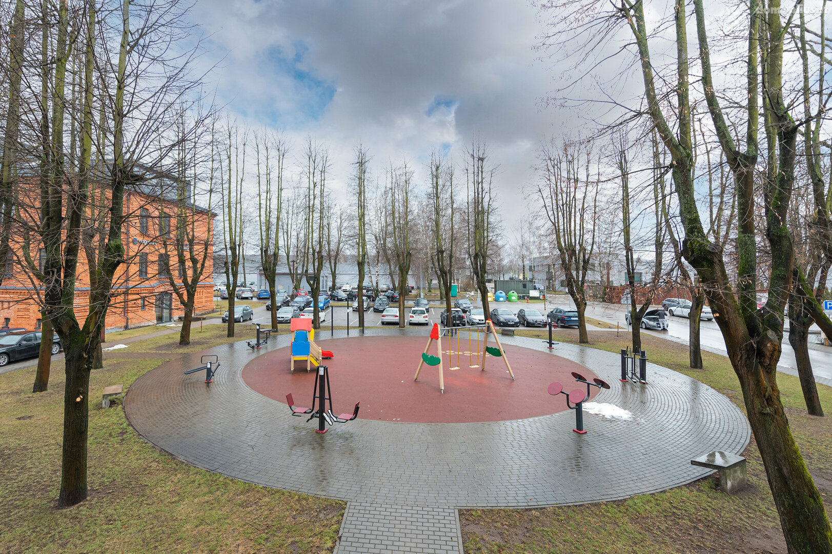 Shanti barracks ap by Polo apartments. Buto nuoma Kaune, Žemieji Šančiai, A. Juozapavičiaus pr.