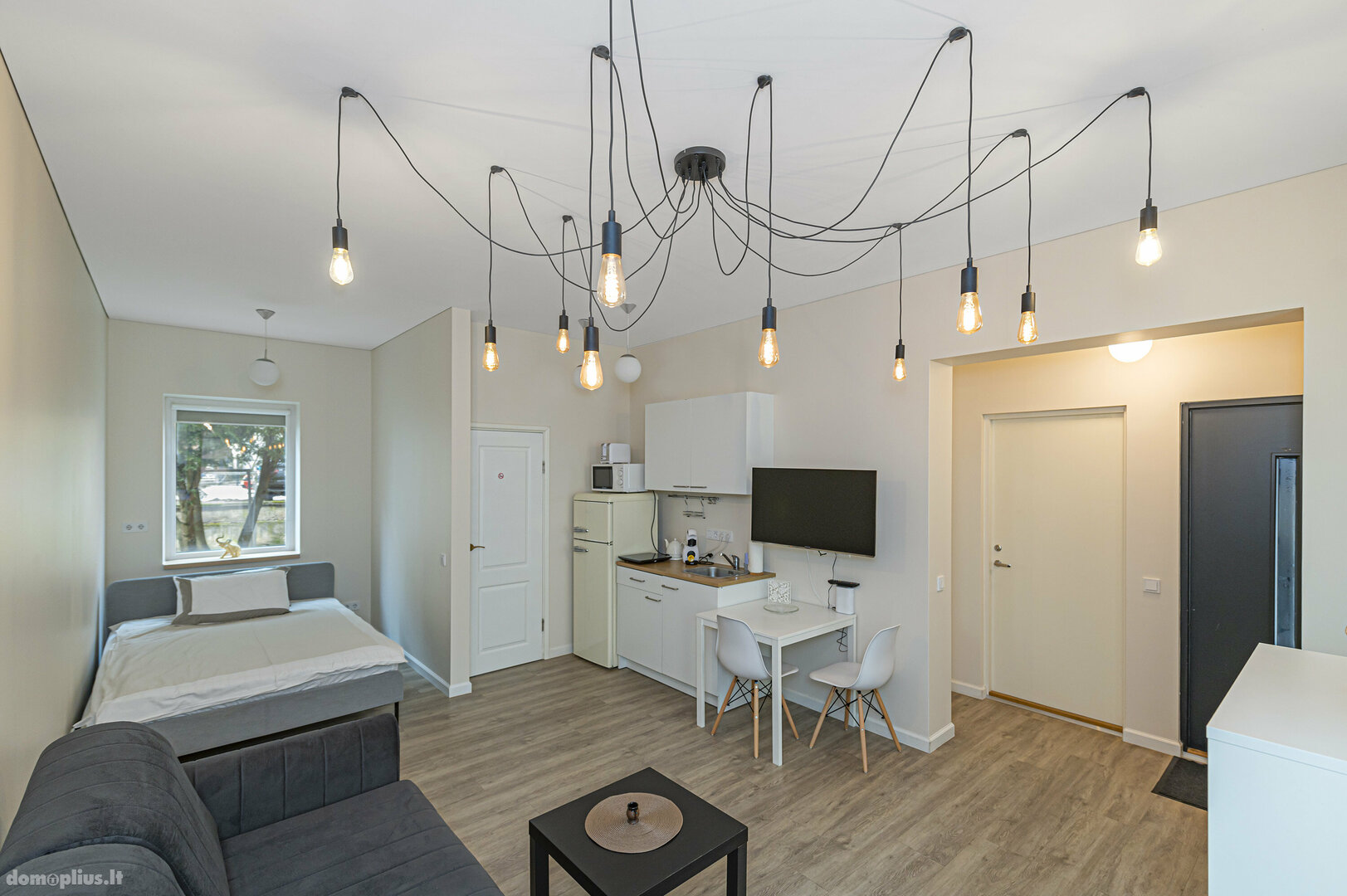 Studio ap Contrast by Polo Apartments. Buto nuoma Kaune, Senamiestyje, M. Daukšos g.