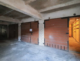 Garage for sale Vilniuje, Karoliniškėse, Algimanto Petro Kavoliuko g.
