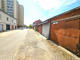 Гараж Kaune, Žaliakalnyje, Dujotiekio g.