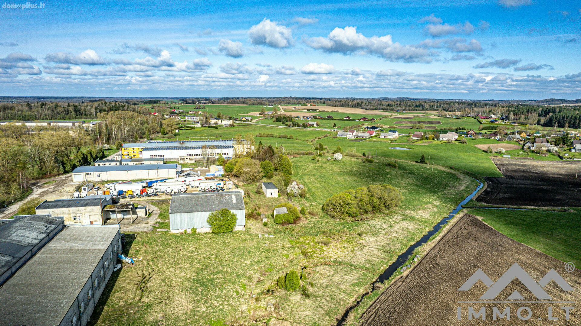 Land for sale Plungės rajono sav., Varkaliuose, Pušies g.