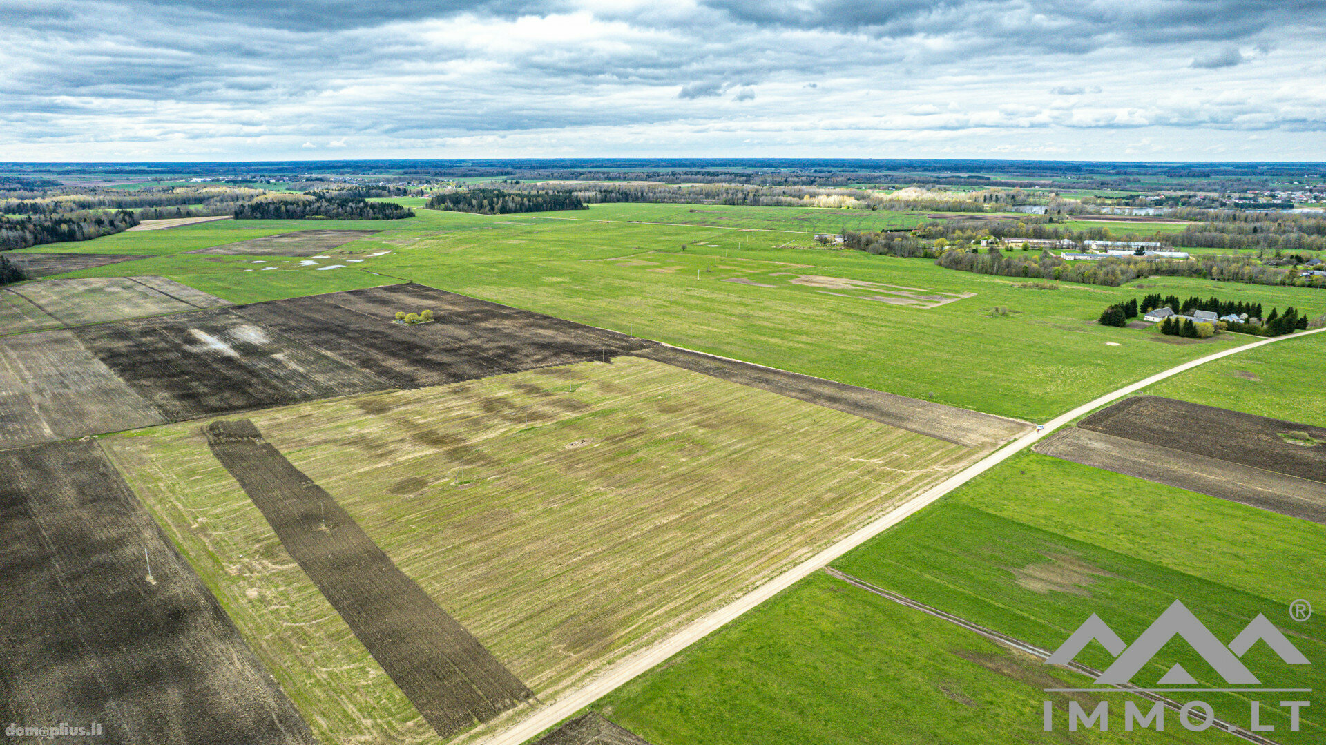 Parduodamas sklypas Skuodo rajono sav., Šerkšniuose, Sakalų g.