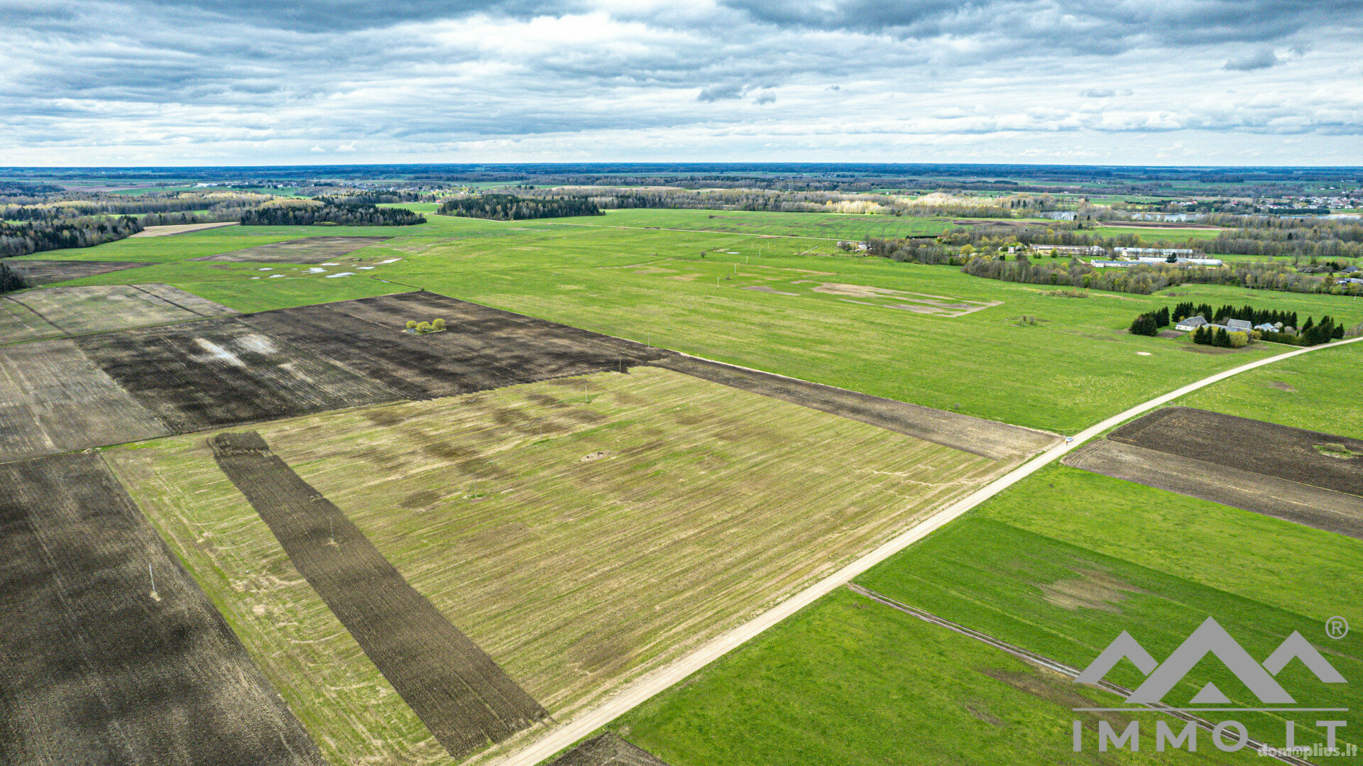 Parduodamas sklypas Skuodo rajono sav., Šerkšniuose, Sakalų g.